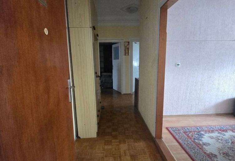 STAN, Sombor, sifra oglasa: 916.