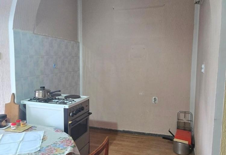 STAN, Sombor, sifra oglasa: 916.