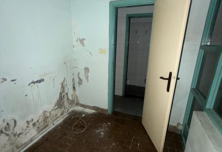 LOKAL, SOMBOR, šfrra oglasa: 921. 