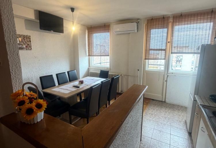 STAN, Sombor, sifra oglasa: 927.