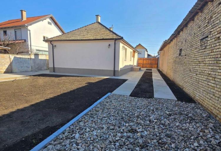 KUĆA,  SOMBOR, šifra oglasa: 932. 