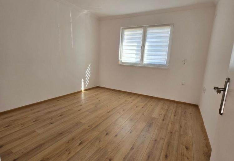 KUĆA,  SOMBOR, šifra oglasa: 932. 