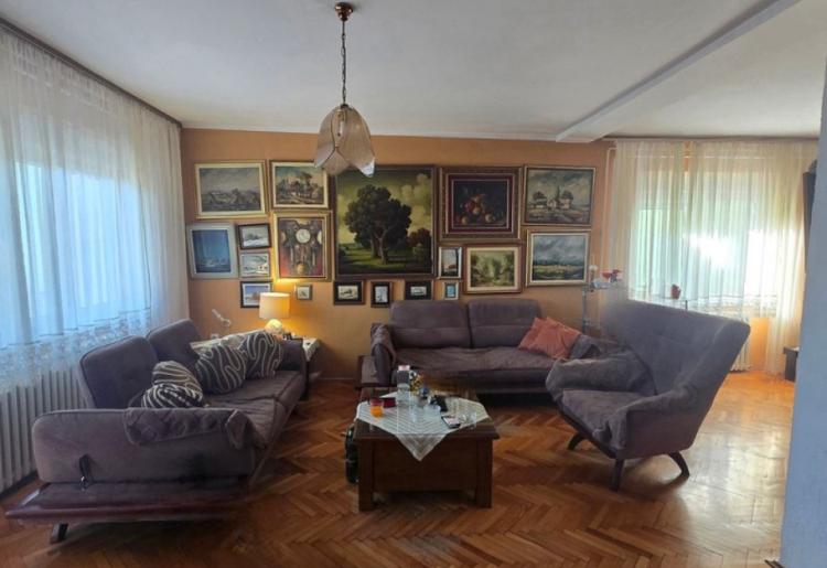 KUĆA,  SOMBOR, šifra oglasa: 940. 