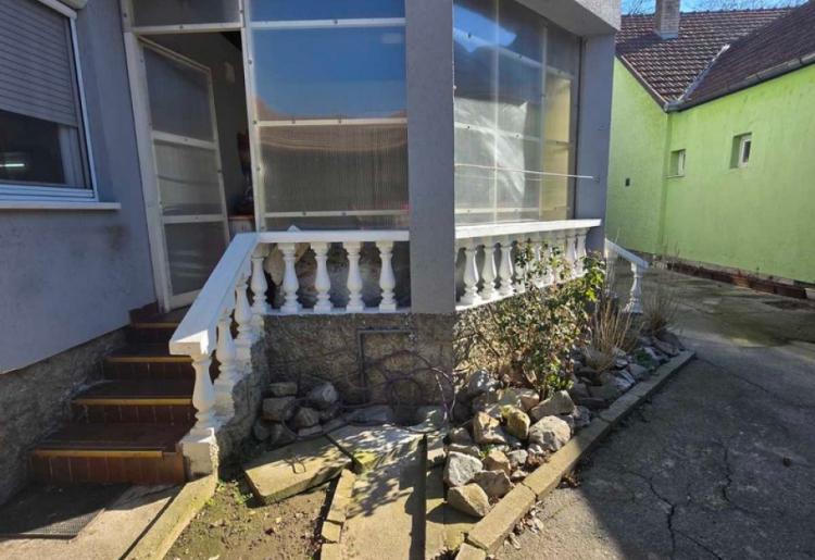 KUĆA,  SOMBOR, šifra oglasa: 940. 