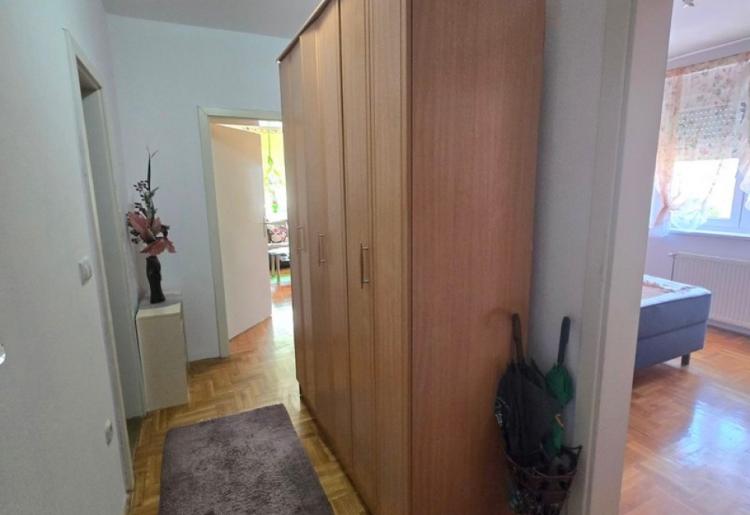 STAN, Sombor, sifra oglasa: 966.