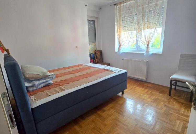 STAN, Sombor, sifra oglasa: 966.