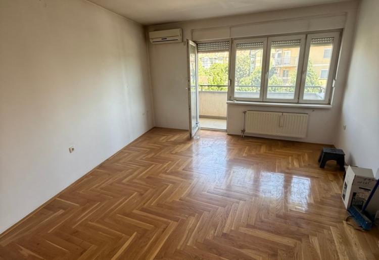 IZDAVANJE, STAN, SOMBOR, šifra oglasa: 834. 
