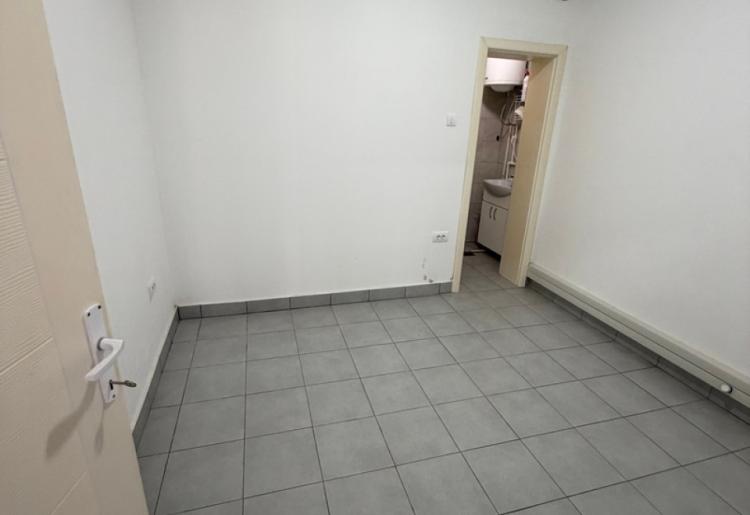 970.Na prodaju lokal 