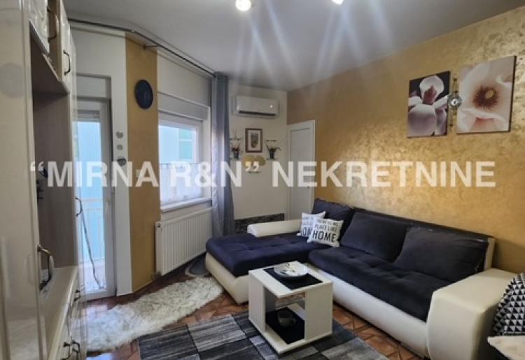 IZDAVANJE, STAN, SOMBOR, šifra oglasa: 543. 