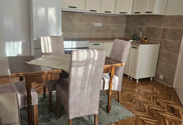 IZDAVANJE, STAN, SOMBOR, šifra oglasa: 965. 