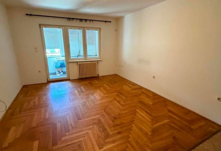 IZDAVANJE, STAN, SOMBOR, šifra oglasa: 975. 