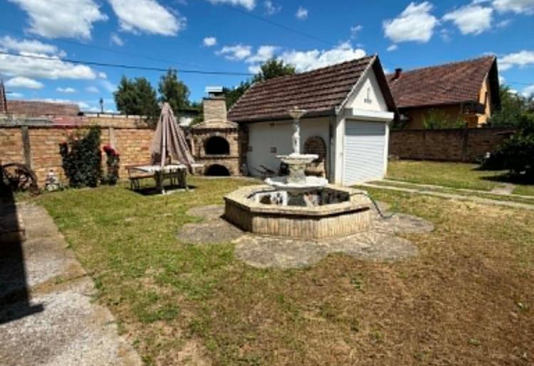 KUĆA, SOMBOR, šifra oglasa: 984.