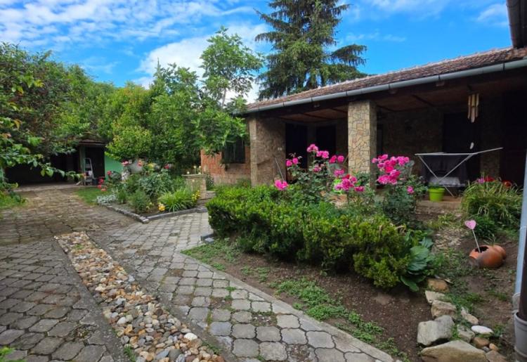 KUĆA,  SOMBOR, CENTAR, šifra oglasa: 985. 