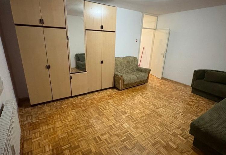IZDAVANJE, STAN, SOMBOR, šifra oglasa: 905. 