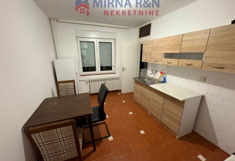 IZDAVANJE, STAN, SOMBOR, šifra oglasa: 905. 