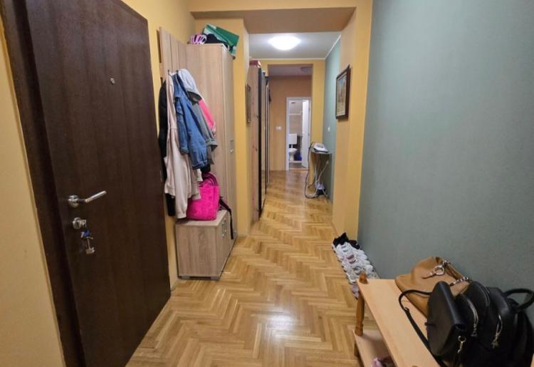 STAN, Sombor, sifra oglasa: 998.