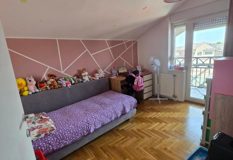 STAN, Sombor, sifra oglasa: 998.
