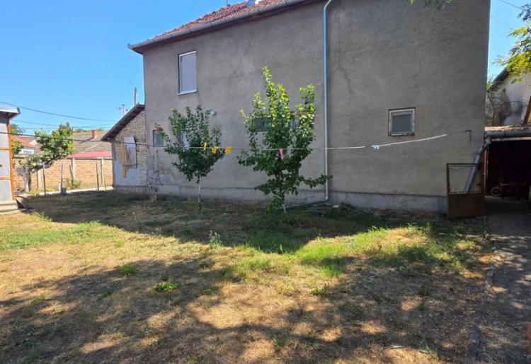 KUĆA, SOMBOR, šifra oglasa: 1017.