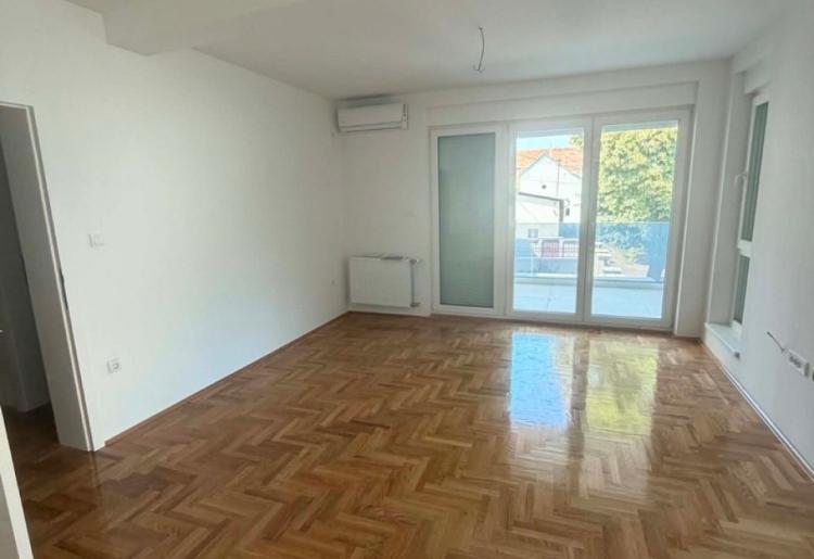 IZDAVANJE, STAN, SOMBOR, šifra oglasa: 1019. 