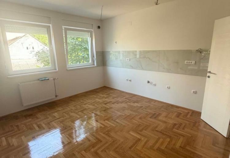 IZDAVANJE, STAN, SOMBOR, šifra oglasa: 1019. 
