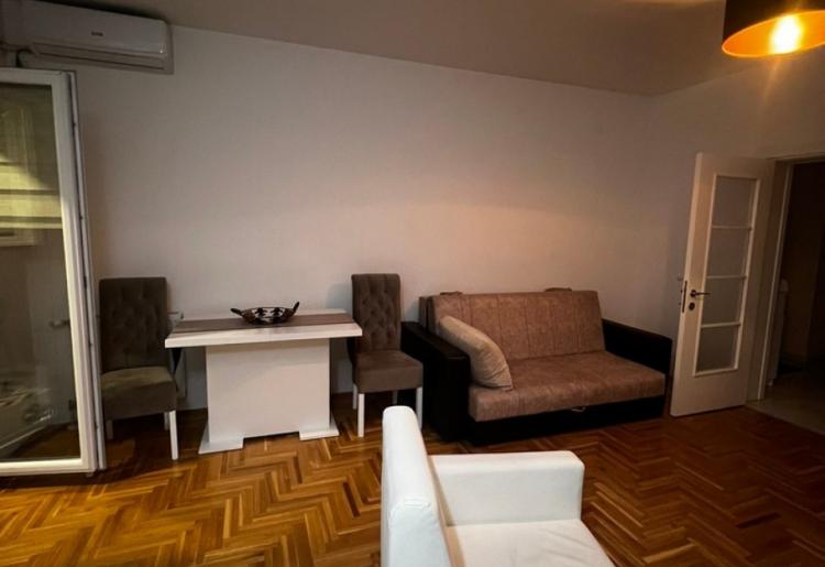 STAN, Sombor, sifra oglasa: 1023.
