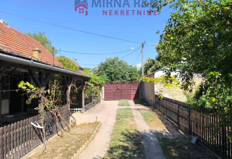 KUĆA,  STANIŠIĆ, šifra oglasa: 1026. 
