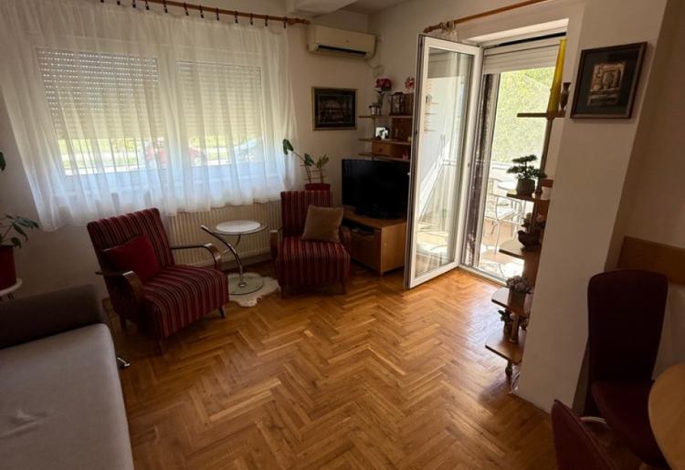 IZDAVANJE, STAN, SOMBOR, šifra oglasa: 869. 