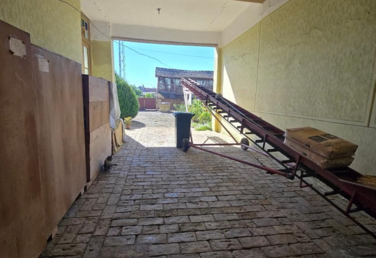 KUĆA, ČONOPLJA , šifra oglasa: 957. 