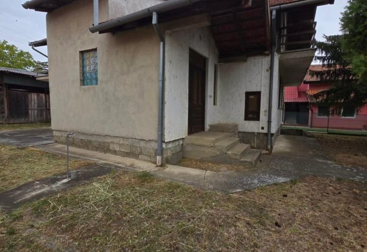 KUĆA, SOMBOR, šifra oglasa: 1033.