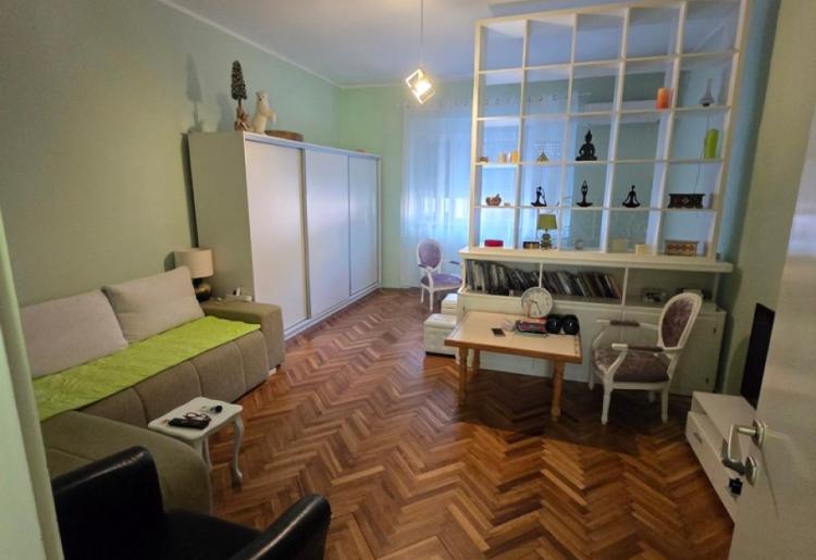 KUĆA, SOMBOR, šifra oglasa: 1038.