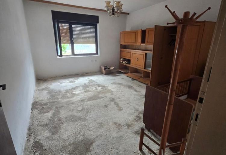 KUĆA, APATIN, šifra oglasa: 1034.