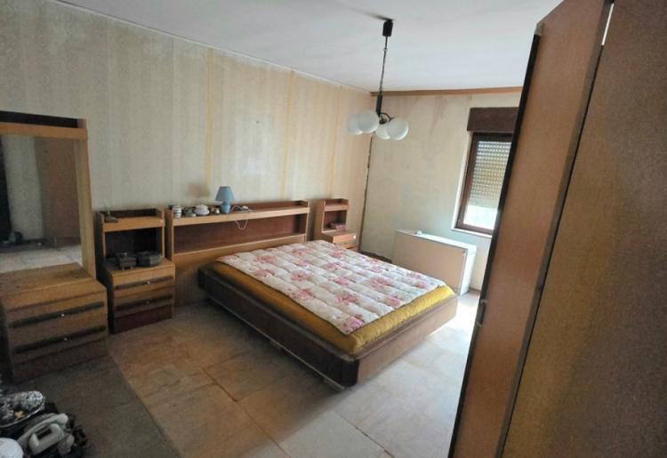 KUĆA, APATIN, šifra oglasa: 1034.