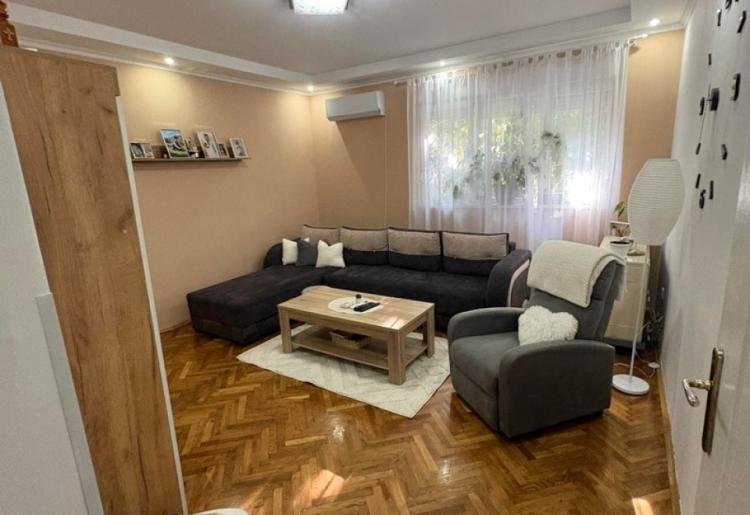 STAN, Sombor, sifra oglasa: 1048.