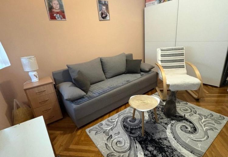 STAN, Sombor, sifra oglasa: 1048.