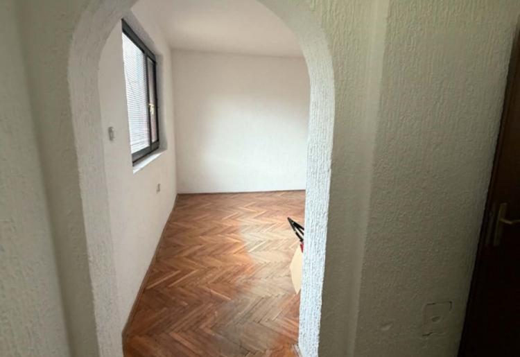 KUĆA, SOMBOR, šifra oglasa: 1051.