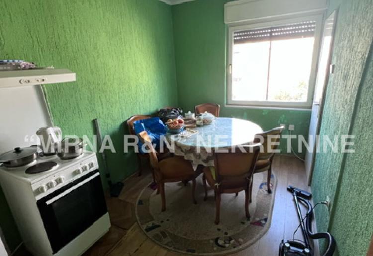 524. Na prodaju DVOSOBAN stan u Apatinu